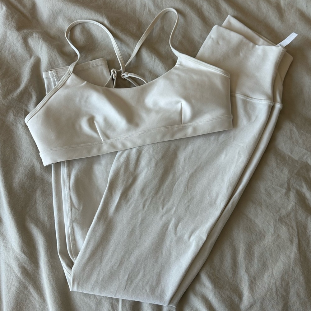 Ivory Alo Workout Set
